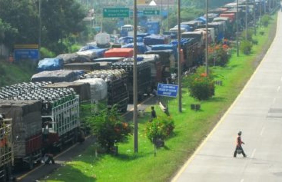 Aptrindo: Imbauan Menhub soal Larangan Truk Operasi di Tol 8 & 9 Juni Ganggu Angkutan Logistik
