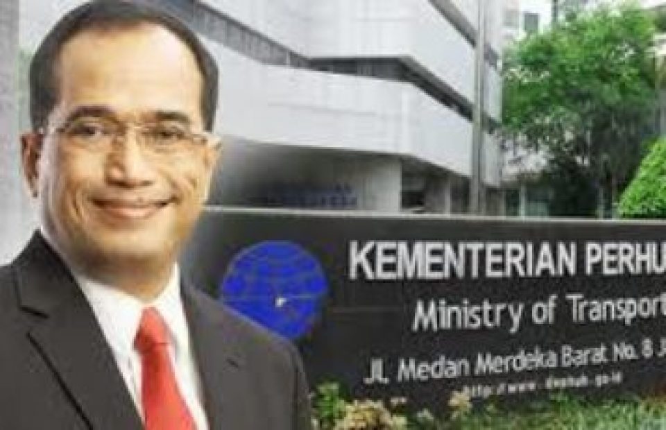 GELOMBANG LAUT CAPAI TUJUH METER, KEMENHUB KELUARKAN MAKLUMAT PELAYARAN WASPADAI CUACA EKSTRIM