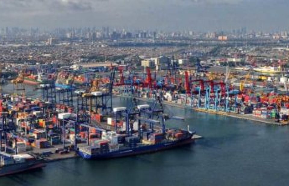PEMERINTAH PASTIKAN KELANCARAN ARUS BARANG DI PELABUHAN TANJUNG PRIOK