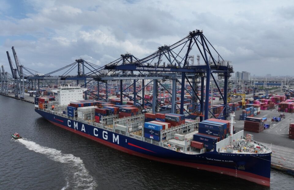 CMA CGM Bukukan Pendapatan $8,2 miliar pada Q2, Turun 1,5% YoY