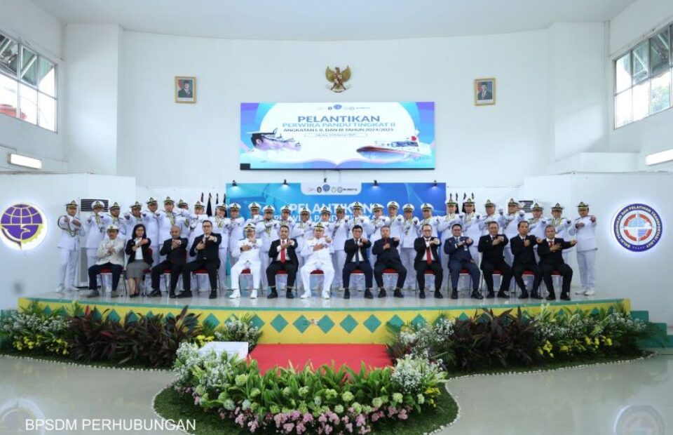 Kepala BPSDMP Lantik 78 Perwira Pandu, untuk Memperkuat Keselamatan dan Navigasi Maritim