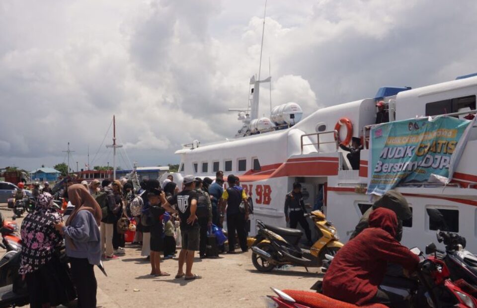 Pada Lebaran 2025 Kemenhub Siapkan 703 Kapal dan 264 Posko untuk Kelancaran Angkutan Laut