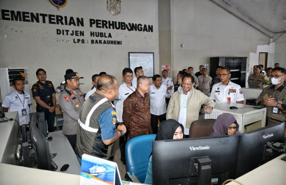 Menhub Dudy Cek Kesiapan Angkutan Lebaran 2025 di Lampung