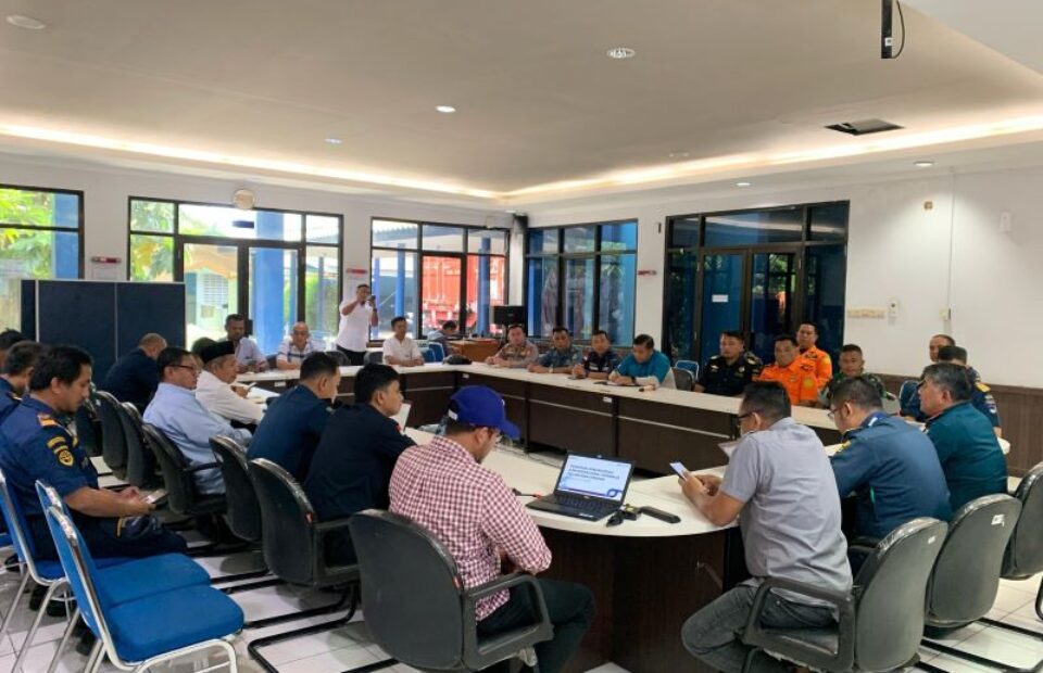 Rapat Koordinasi Pendataan Kapal Perang Milik TNI dan POLRI serta Instansi Pemerintah di Pelabuhan Cirebon