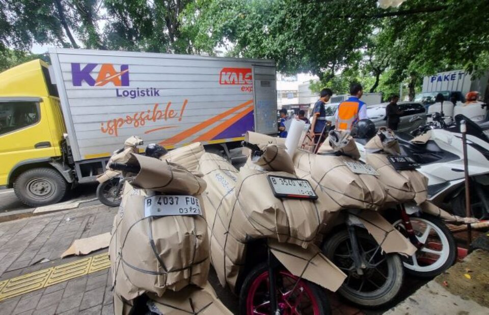 Mendukung Mudik Aman serta Nyaman Diskon Hingga 25% untuk Pengiriman Motor oleh KAI Logistik