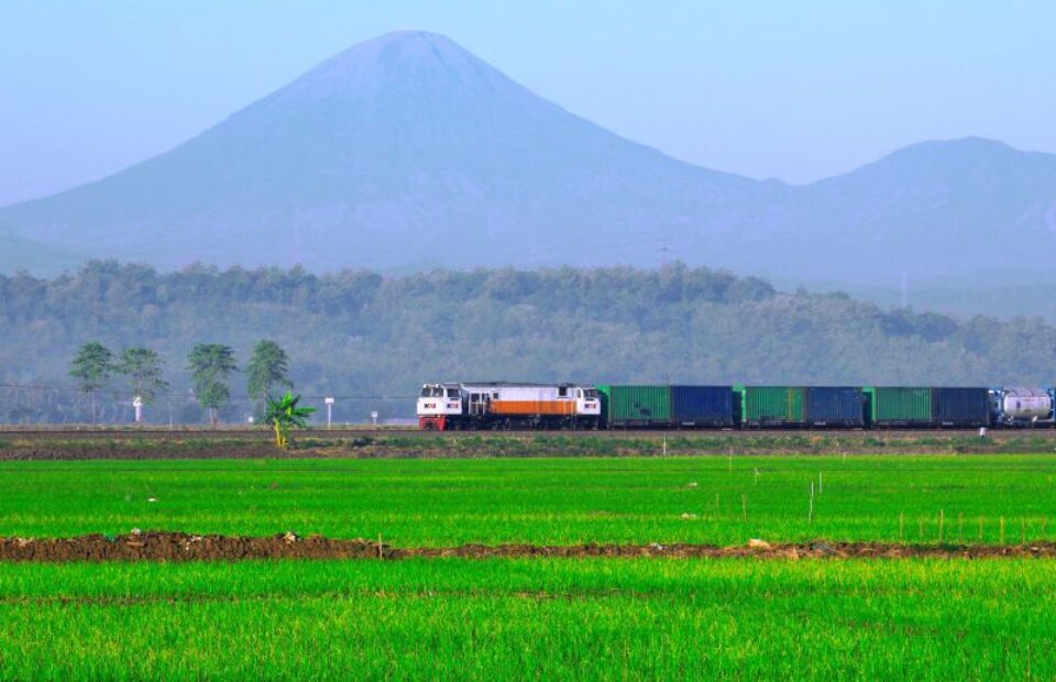 Komitmen Keberlanjutan KAI Logistik: Penguatan Moda KA, Digitalisasi, dan Aksi Hijau