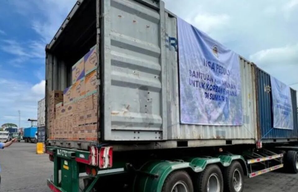 Pelindo Petikemas Offers Free Port Charge for Humanitarian Container to Sumatera