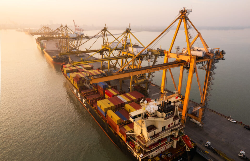 Pelindo Clarifies Tanjung Perak Operating on Schedule, No Delays