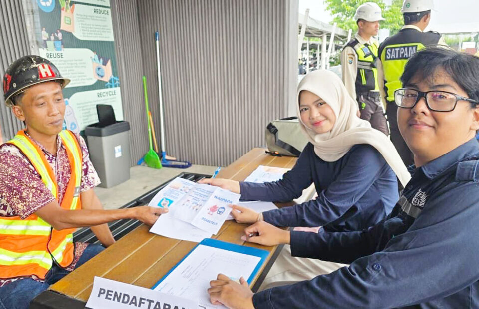 Terminal Teluk Lamong Gelar Pemeriksaan Gratis bagi Sopir Truk di Lingkungan Terminal Petikemas