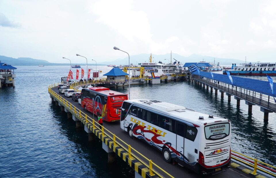 Indonesia Ferry Speeds Up Loading Unloading to 35 Minutes Per Call