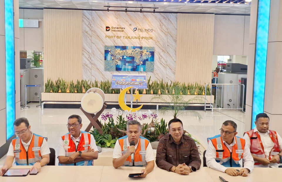 Priok Port Operations Return to Normal After Gate Pass System Adjustment