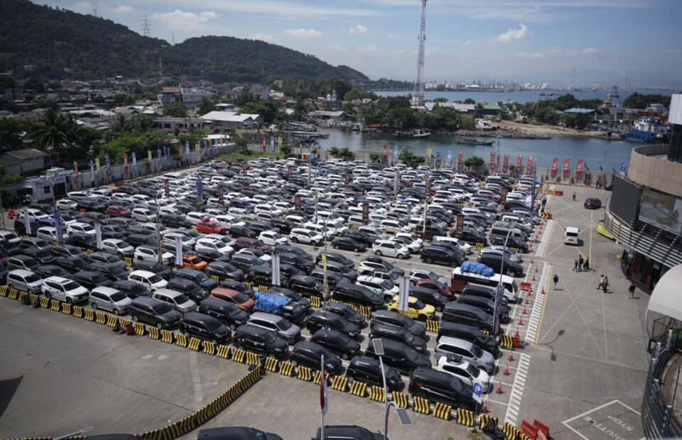 Eid Homecoming Reaches Peak, 79,521 Travelers Cross Merak–Bakauheni