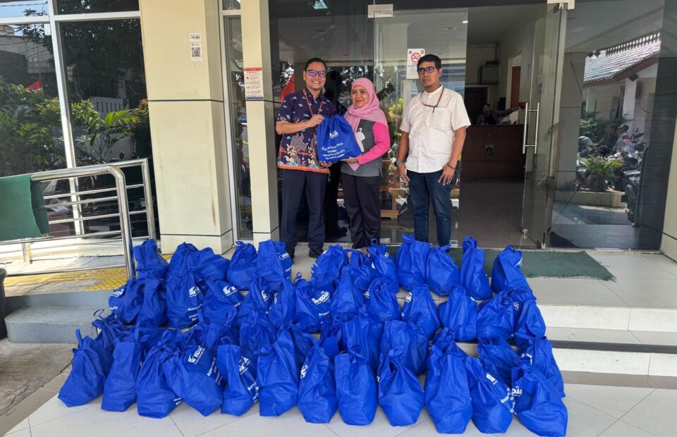 TPK Koja Delivers 400 Ramadan Care Packages to Orphans, Elderly