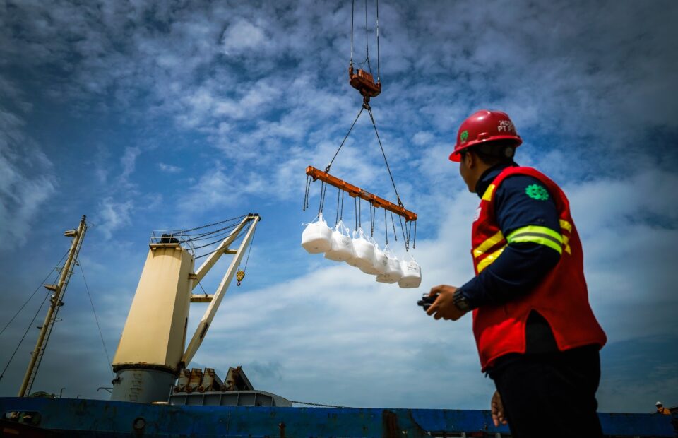 PTP Nonpetikemas Kijing Strengthens West Kalimantan Supply Chain, Exports