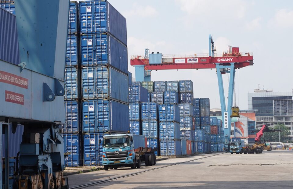 Post-Eid Traffic Slows as Importers Shift Shipments Earlier