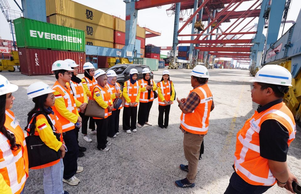 IPC TPK Brings University Students Closer to Port Industry