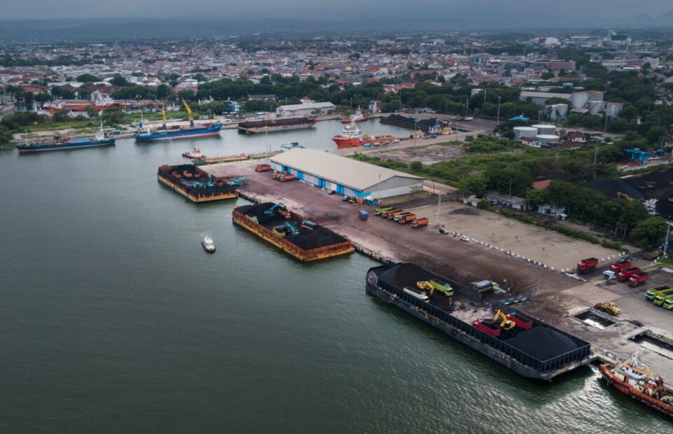PTP Nonpetikemas Cirebon Strengthens Logistics Services, Environmental Controls