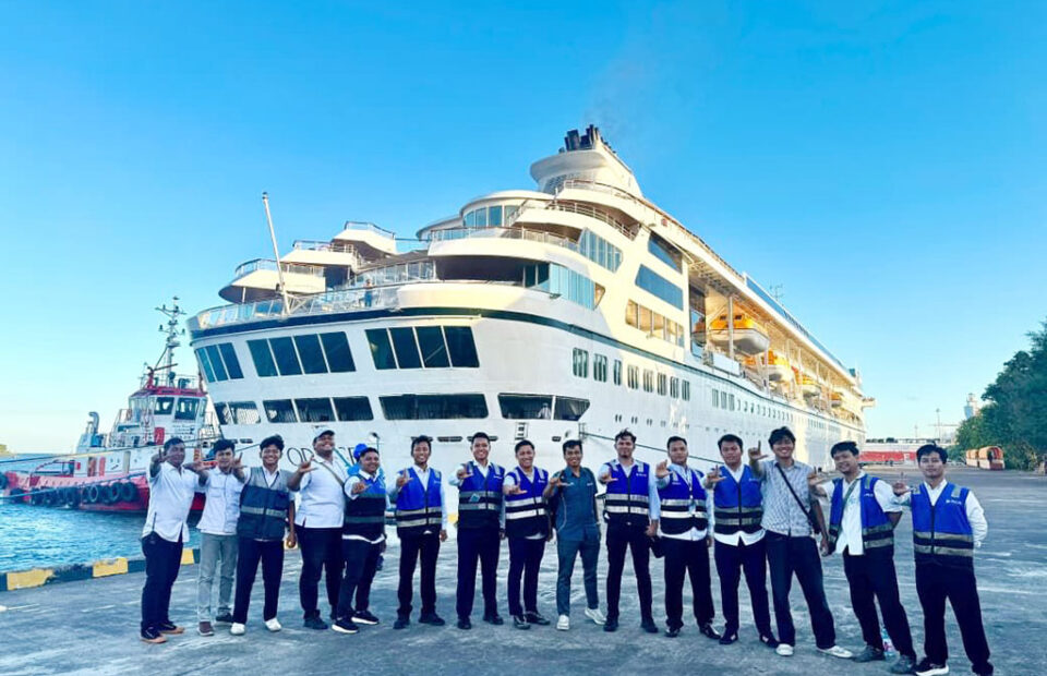 Melalui Layanan Shipping Agency, PELNI Sukses Dukung MV Odyssey Selama Berlayar di Indonesia
