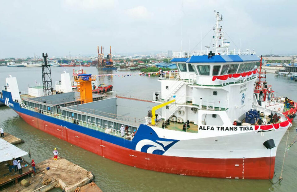 Alfa Trans Raya Hadirkan MPV Alfa Trans Tiga, Perkuat Operasional Pelayaran Indonesia Tengah dan Timur