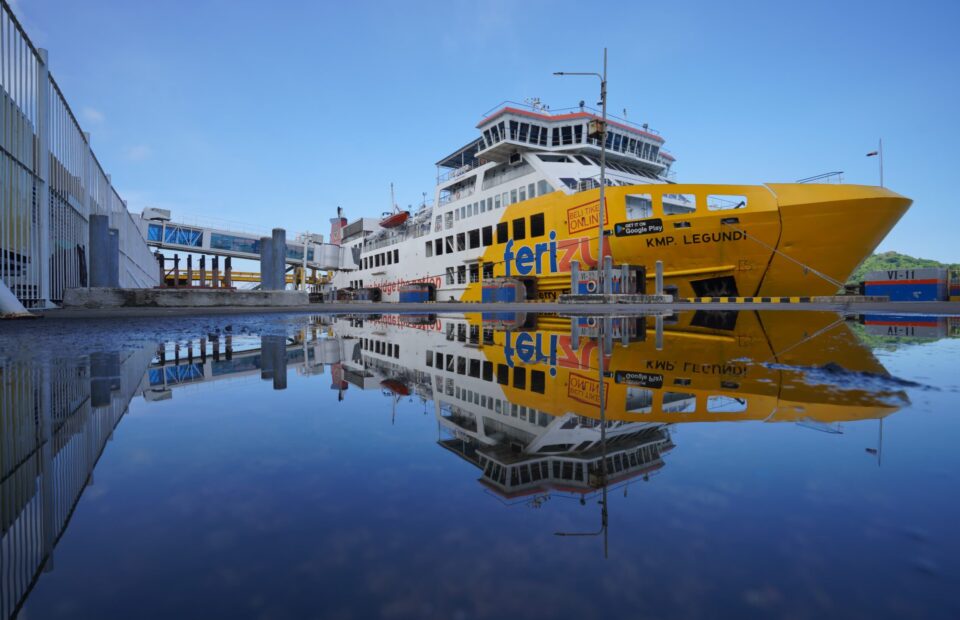 Indonesia Ferry Offers Discounts During School Holidays