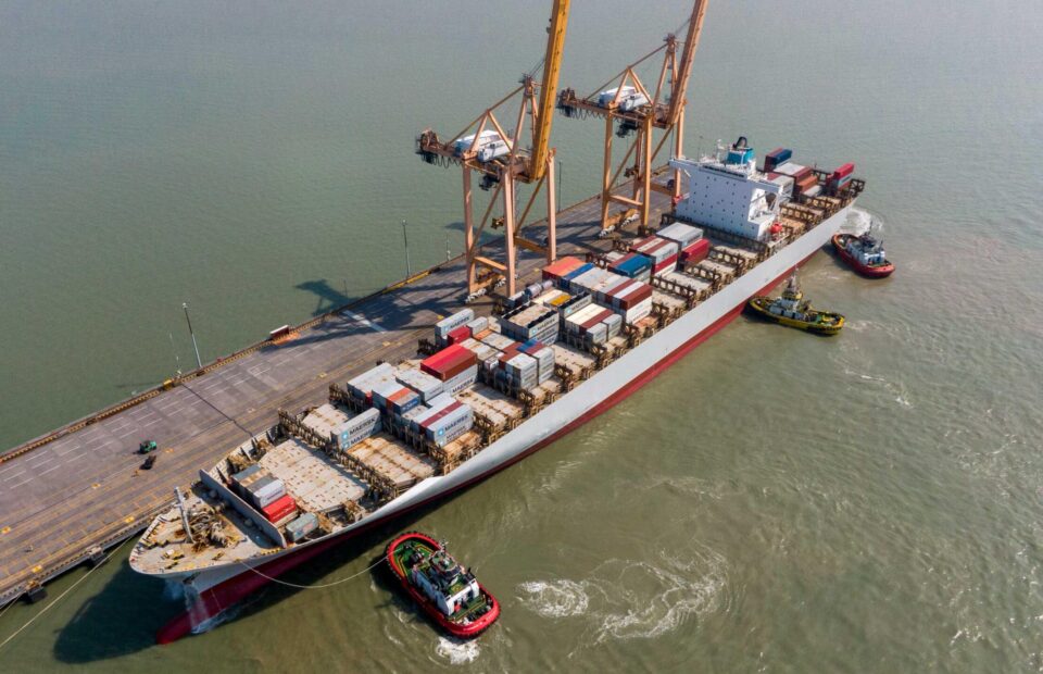 Pelindo Jasa Maritim Exceeds First-Half Profit Target by 44%