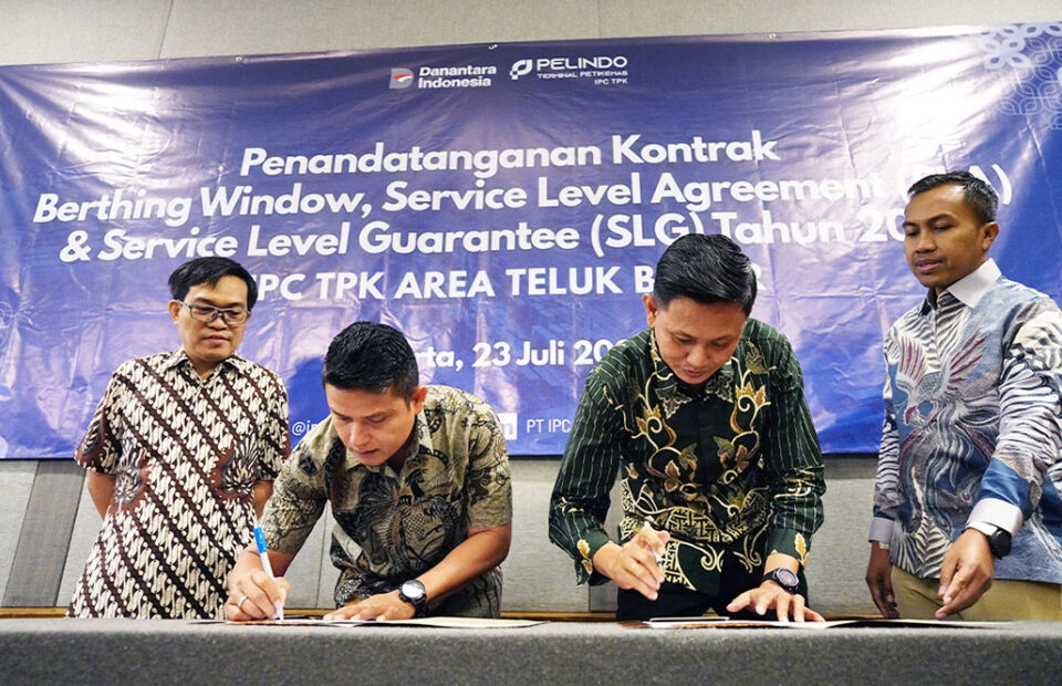 IPC TPK Teluk Bayur Secures Strategic SLA with Shipping Lines